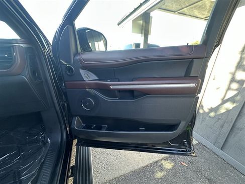 Used 2024 Ford Expedition Max Limited AWD/4WD image 53