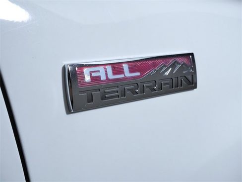 Used 2011 GMC Sierra 1500 SLT w/ All-Terrain Package image 9