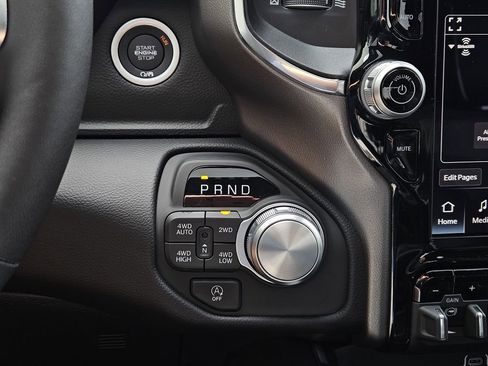 New 2026 RAM 1500 Laramie AWD/4WD image 22