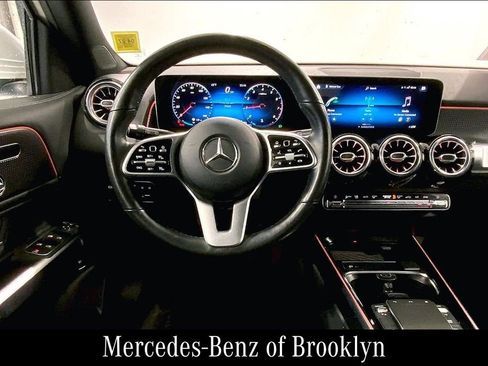 Certified 2021 Mercedes-Benz GLB 250 4MATIC image 8