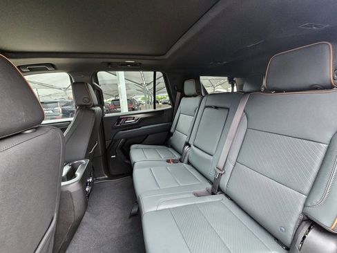 Used 2026 GMC Yukon AT4 w/ AT4 Preferred Package AWD/4WD image 16