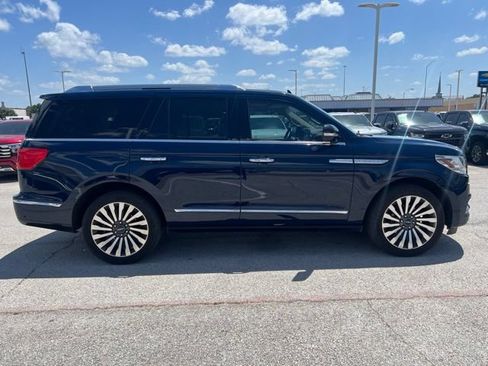Used 2018 Lincoln Navigator Reserve w/ Technology Package AWD/4WD image 5