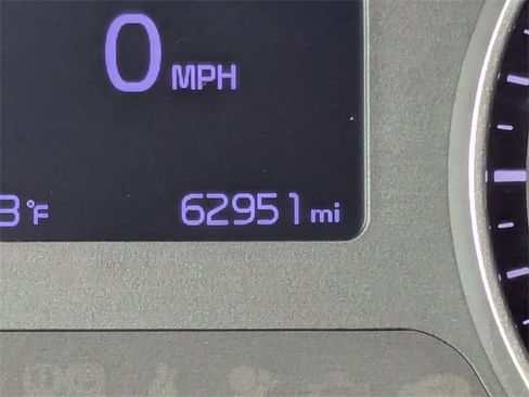 Used 2023 Kia Seltos LX image 29