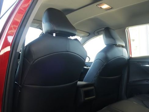 Used 2023 Toyota Camry SE image 30