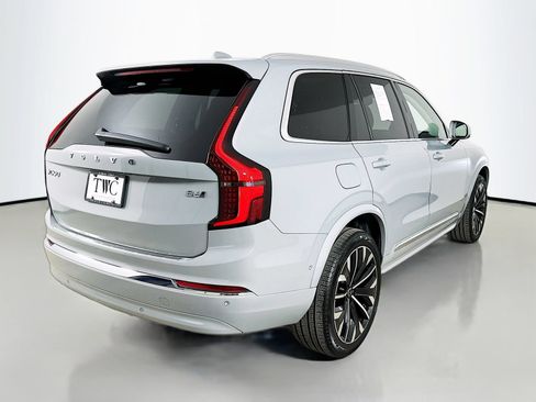Used 2026 Volvo XC90 B6 Plus w/ Protection Package Premier AWD/4WD image 5