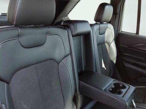 Used 2023 Jeep Grand Cherokee Altitude image 34