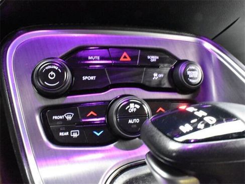 Used 2017 Dodge Challenger SXT w/ Blacktop Package image 8