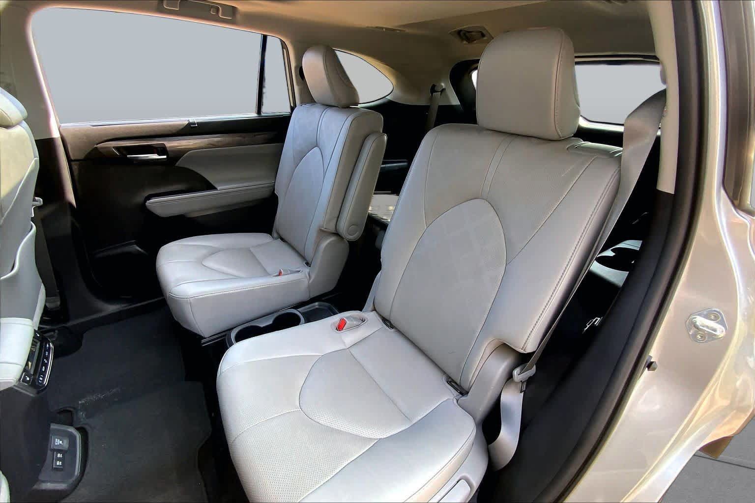 Used 2020 Toyota Highlander Platinum AWD/4WD image 54
