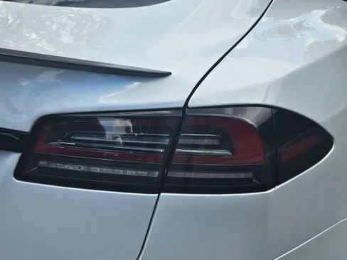 Used 2023 Tesla Model S AWD/4WD image 31