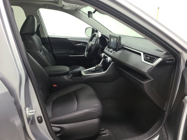 Certified 2022 Toyota RAV4 XLE Premium AWD/4WD image 13