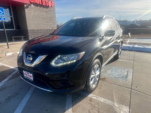 Used 2015 Nissan Rogue SV image 10