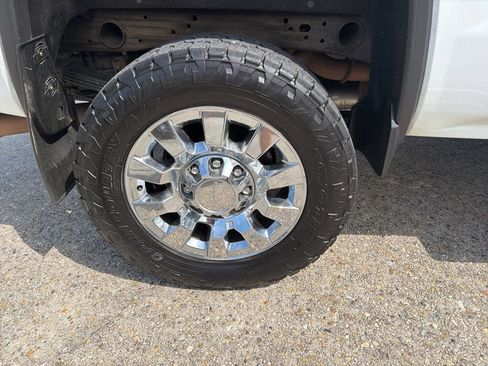 Used 2016 GMC Sierra 2500 Denali w/ Suspension Package, Off-Road AWD/4WD image 20