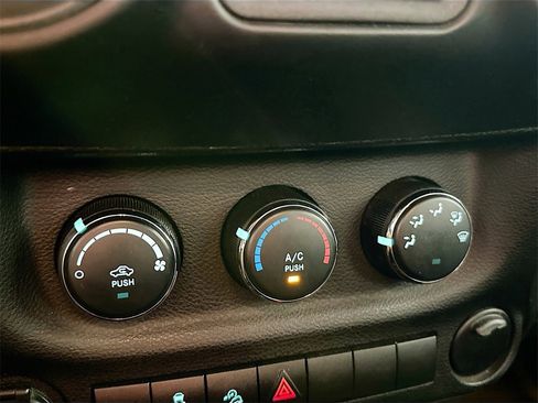 Used 2017 Jeep Wrangler Sport image 14