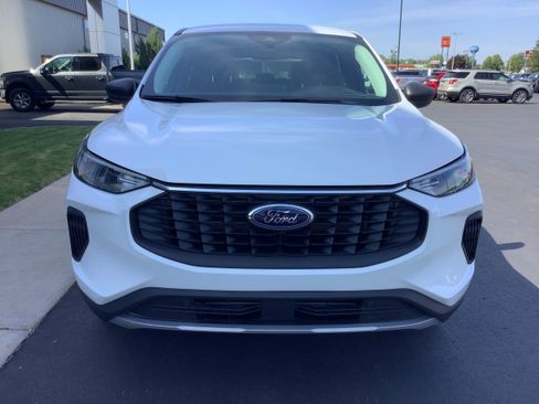 Used 2024 Ford Escape Active AWD/4WD image 3