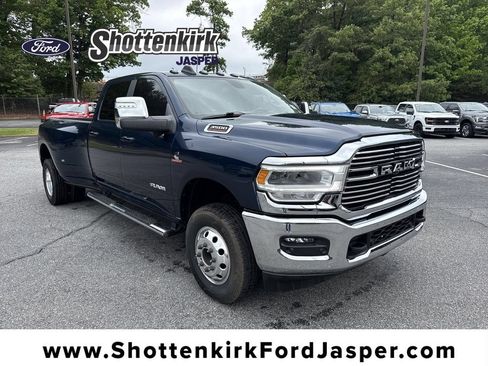Used 2023 RAM 3500 Laramie AWD/4WD image 1