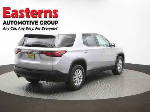 Used 2022 Chevrolet Traverse LS AWD/4WD image 39