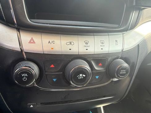 Used 2018 Dodge Journey SE w/ Popular Equipment Group FWD image 12