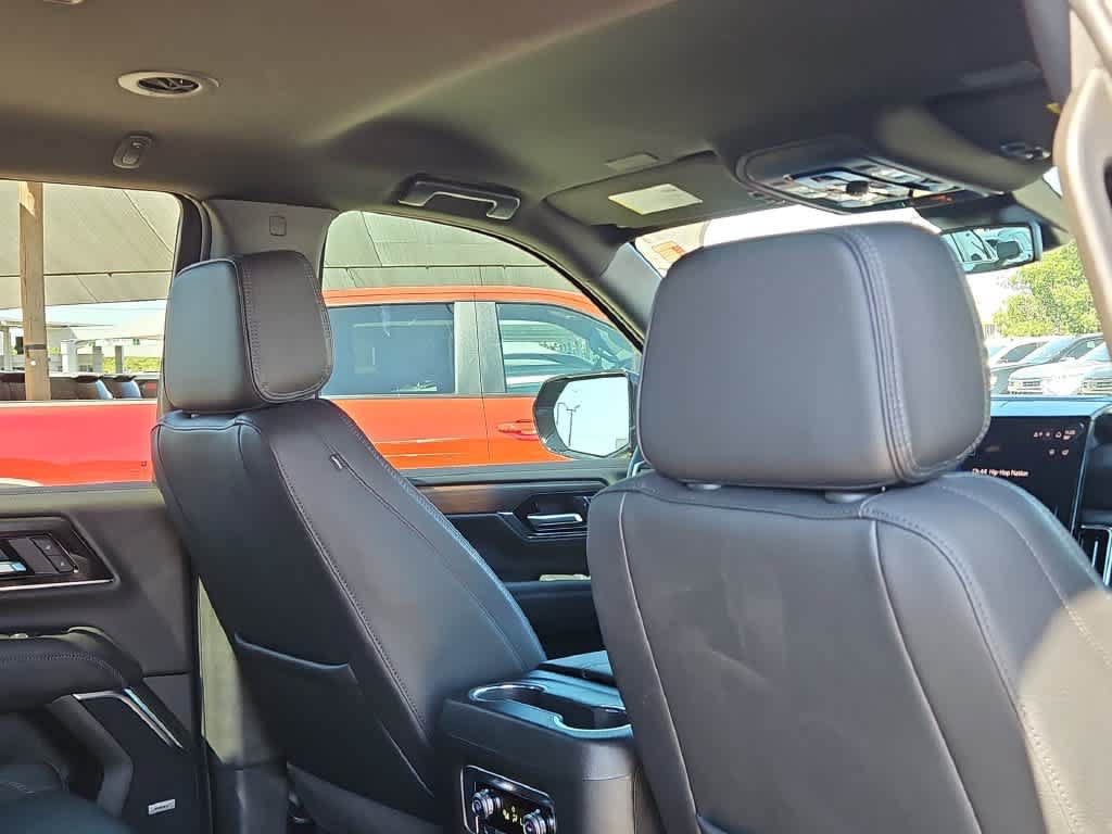 Used 2026 GMC Yukon Denali w/ LPO, Floor Liner Package AWD/4WD image 17