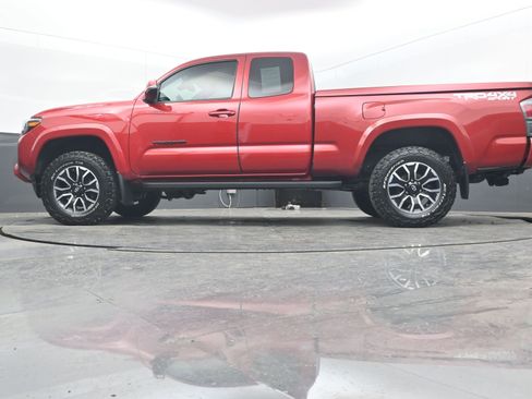 Used 2020 Toyota Tacoma TRD Sport image 24