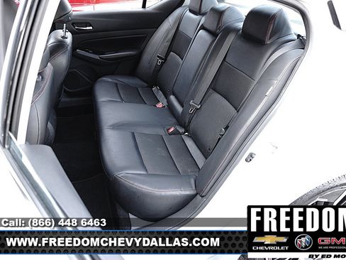 Used 2023 Nissan Altima 2.5 SR FWD image 10