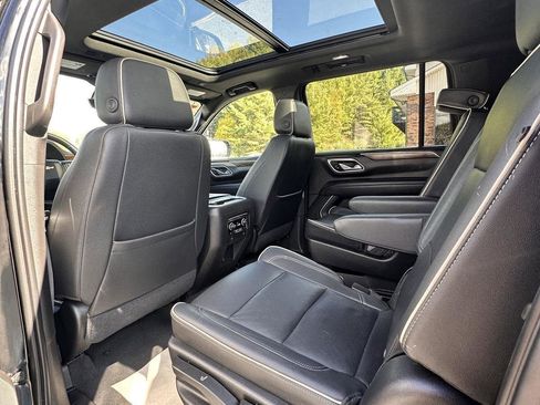 Used 2021 Chevrolet Suburban Premier w/ Premium Package image 29