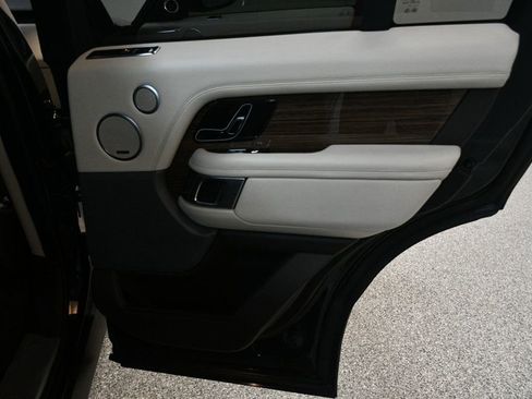 Used 2018 Land Rover Range Rover Supercharged image 25
