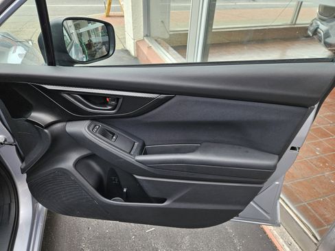 Used 2018 Subaru Impreza 2.0i AWD/4WD image 17