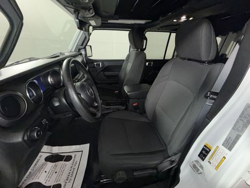 Used 2023 Jeep Wrangler Willys image 13
