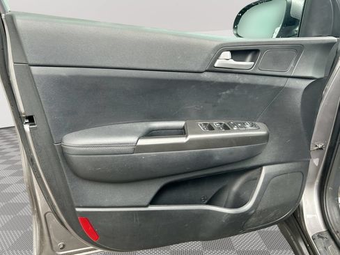 Used 2017 Kia Sportage LX FWD image 22