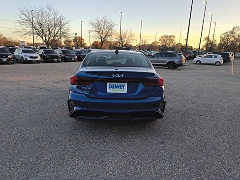 Used 2024 Kia Forte LXS image 3