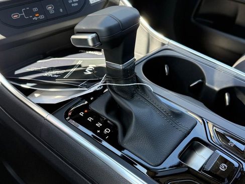 New 2026 Kia Carnival SX Prestige FWD image 22