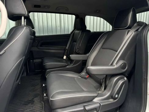 Used 2025 Honda Odyssey Elite image 16