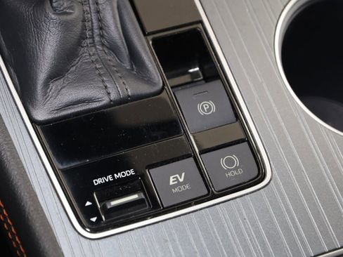 Used 2021 Toyota Sienna XSE image 27