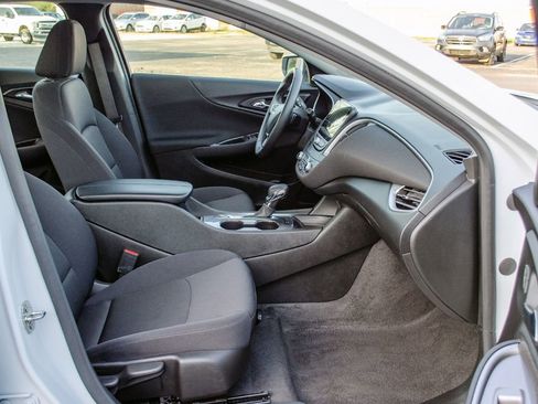 Used 2024 Chevrolet Malibu LT w/ Sport Edition FWD image 30
