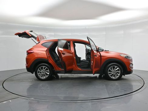 Used 2016 Hyundai Tucson SE w/ Option Group 02 image 4