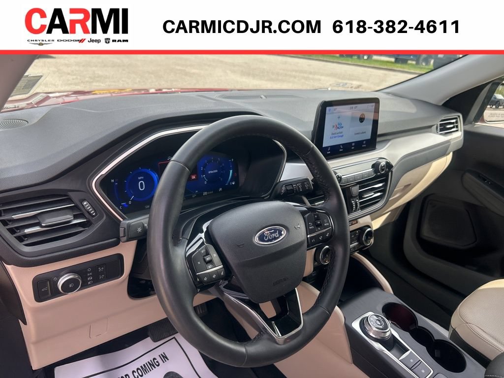 Used 2022 Ford Escape SEL w/ Technology Package AWD/4WD image 12