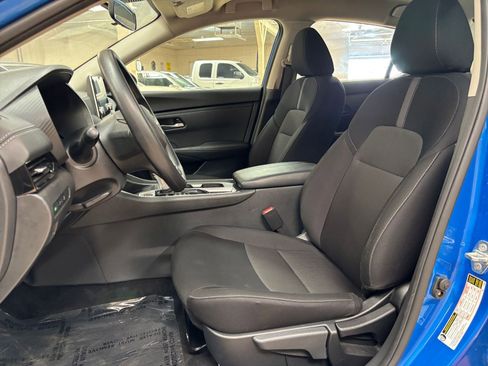 Used 2025 Nissan Sentra SV FWD image 24
