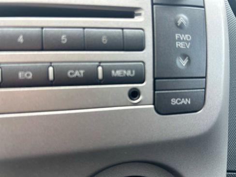 Used 2009 Pontiac Vibe GT image 18