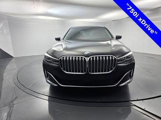 Used 2022 BMW 750i xDrive video 2