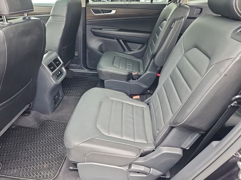 Certified 2024 Volkswagen Atlas SEL AWD/4WD image 36