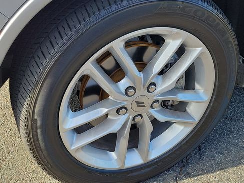 Used 2024 Dodge Durango GT AWD/4WD image 24