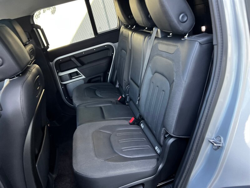 Used 2020 Land Rover Defender 110 First Edition AWD/4WD image 22