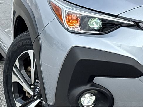 Used 2024 Subaru Crosstrek 2.0i Premium image 16