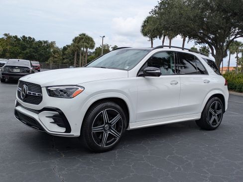 Used 2024 Mercedes-Benz GLE 350 4MATIC image 2