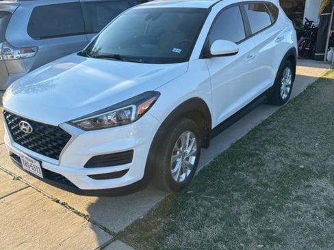 Used 2021 Hyundai Tucson SE image 1