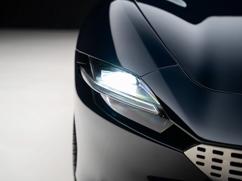 Used 2023 Ferrari Roma RWD image 9