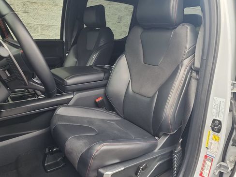 Used 2025 Ford F150 Raptor AWD/4WD image 20
