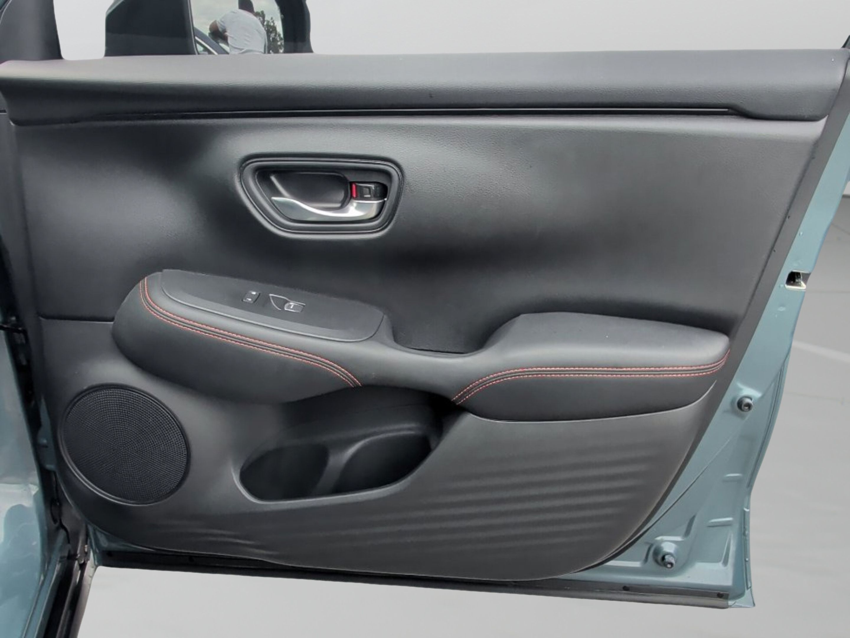 Used 2025 Honda HR-V Sport image 39