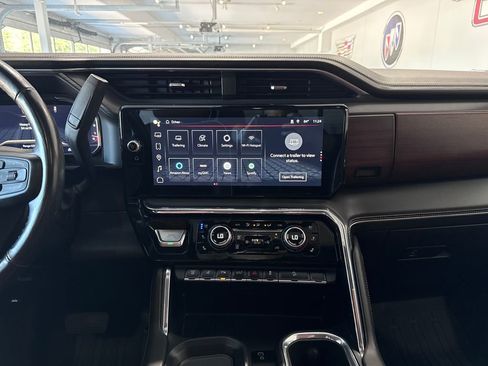 Used 2024 GMC Sierra 3500 Denali Ultimate image 17