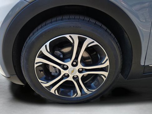 Used 2020 Chevrolet Bolt Premier w/ Infotainment Package FWD image 36